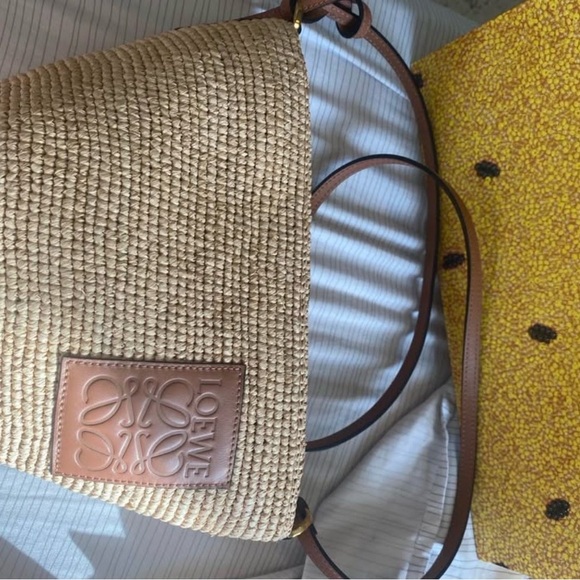 Loewe Natural Tan Raffia Crossbody Bag - Picture 3 of 5